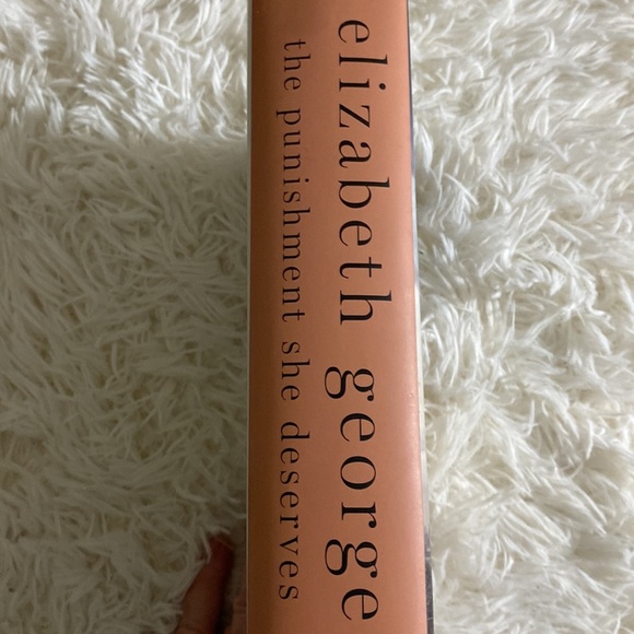 THE PUNISHMENT SHE DESERVES a LYNLEY NOVEL by ELIZABETH GEORGE Hardback EUC - Picture 2 of 4